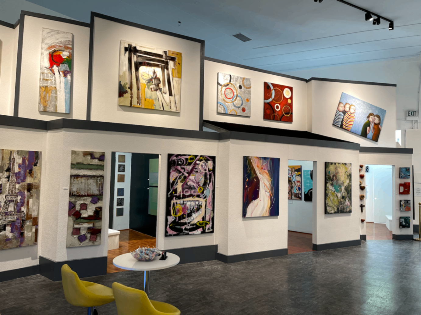 ART 2 art District Los Angeles interior view 4.